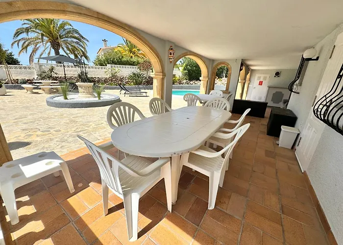 Sunny In A Cosy With Shared Swimming Pool Appartement Calpe