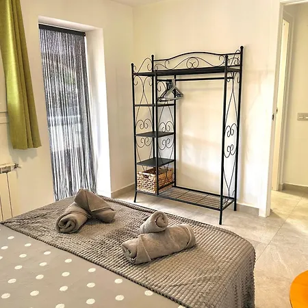 Sunny In A Cosy With Shared Swimming Pool * Calpe