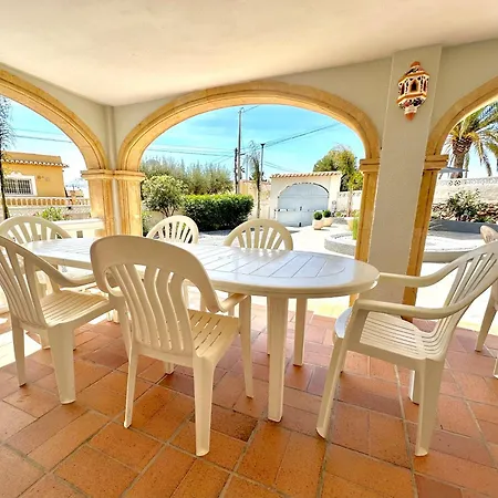 Sunny In A Cosy With Shared Swimming Pool Apartman Calpe