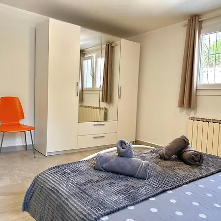 Apartman Sunny In A Cosy With Shared Swimming Pool Calpe