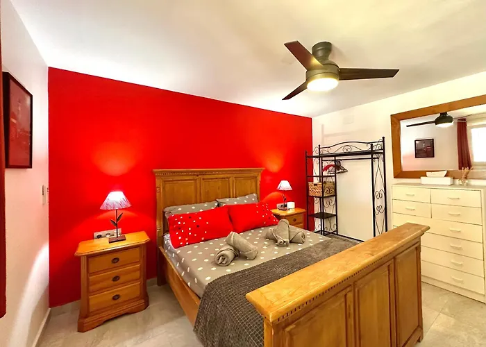 Sunny In A Cosy With Shared Swimming Pool Calpe